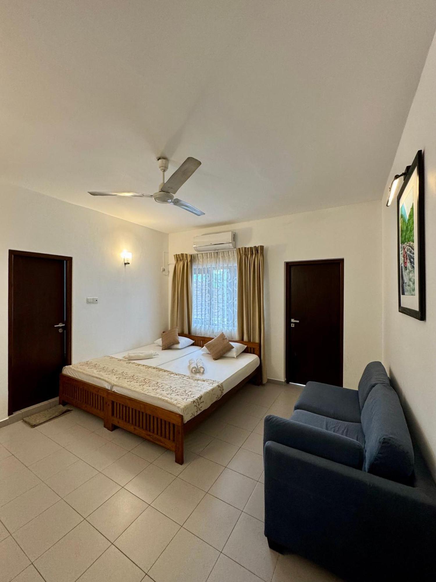 Aurora Holiday House Dehiwala-Mount Lavinia Esterno foto